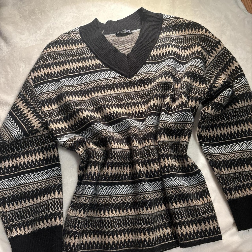 Black and Brown Patterned V-Neck Sweater